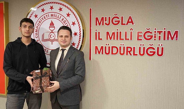 Köyceğiz Fen Lisesi öğrencisi Eşmeli, "Çevrim İçi Anlamını Bul Yarışması" il birincisi oldu