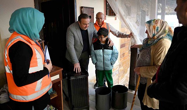 Kuşadası'nda evler ve yürekler dayanışmayla ısınıyor