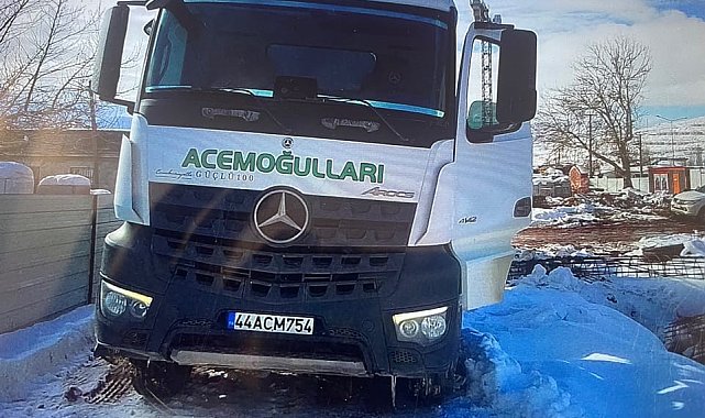 Malatya'da beton mikserinin çarptığı yaya yaralandı
