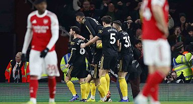 Manchester United, Arsenal'ı 3-2 mağlup etti