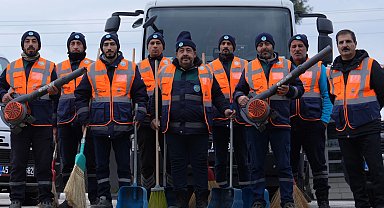 Manisa'da 'Çöp Avcıları' kirliliğe karşı sahada