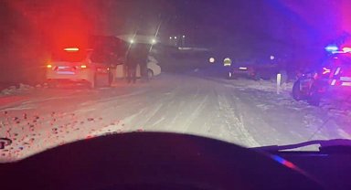 Mazıdağı-Derik yolu ulaşıma kapandı, buzlanma kazaya neden oldu