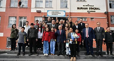 Memduh Büyükkılıç öğrencilerle buluştu