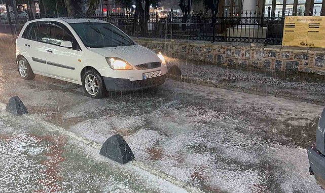 Menteşe'de dolu ve sağanak
