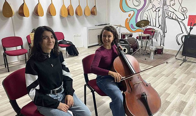 Menteşe'de gençler sanatla buluşuyor