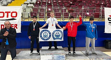 Minderde Bursa Yıldırım rüzgarı