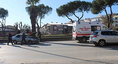 Minibüs ile otomobil çarpıştı: 1 yaralı