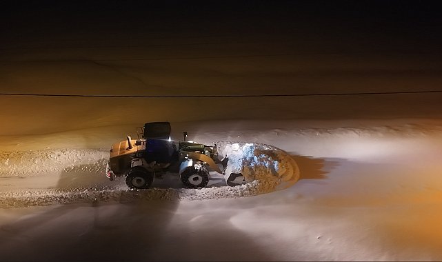 Muş'ta köy yollarında gece mesaisi: Ekipler 724 sahada