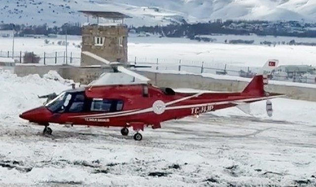 Muş'ta yenidoğan bebek için ambulans helikopter havalandı