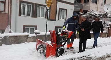 Mustafa Palancıoğlu karlı havada sahaya indi