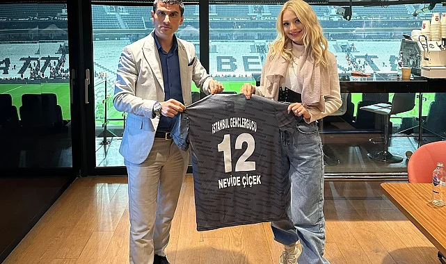 Nevide Çiçek'e Anlamlı Hediye! Özgür Subaşı'ndan İstanbul Gençlergücü forması