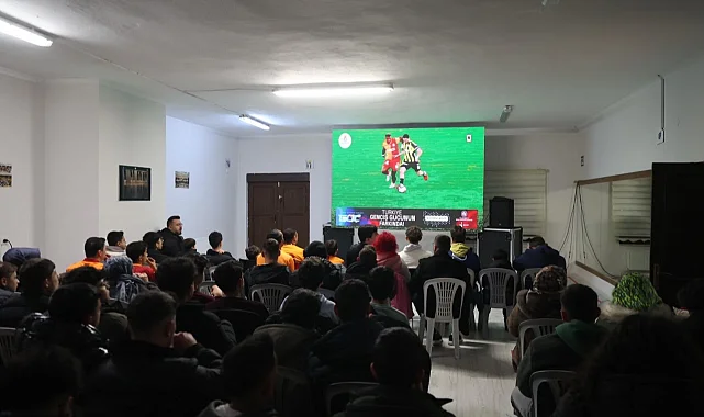 Nevşehirli sporseverler Süper Kupa finalini dev ekranda seyretti