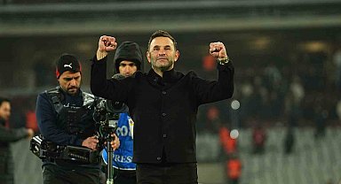 Okan Buruk, taraftarlara 3'lü çektirdi