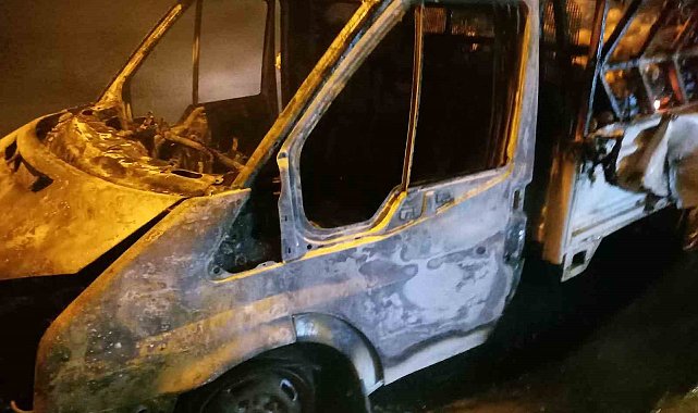 Osmaniye'de mandalina yüklü kamyonette çıkan yangın söndürüldü