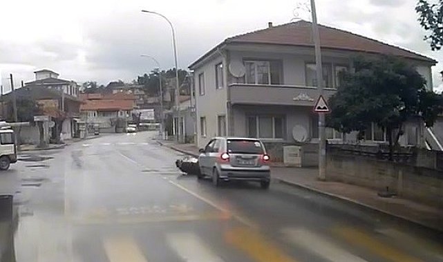 Otomobilin çarptığı yaşlı kadın hayatını kaybetti