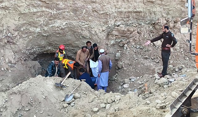 Pakistan'da yasa dışı altın madeninde çökme: 8 ölü, 1 yaralı