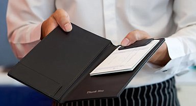 Restoranlarda zorunlu servis ve kuver ücretine son!