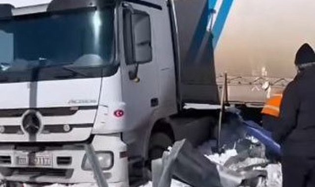 Sahara Geçidi'nde buzlanma kazaya neden oldu