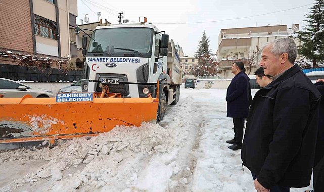 Şahinbey Belediyesi ekipleri 724 sahada