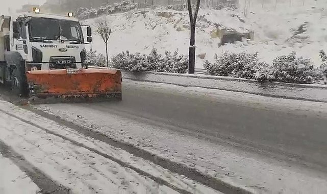 Şahinbey Belediyesi'nden kar yağışına anında müdahale