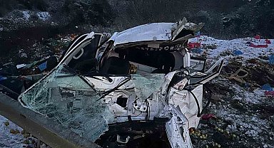 Sakarya'da kamyonet takla attı: Baba ve oğlu yaralandı