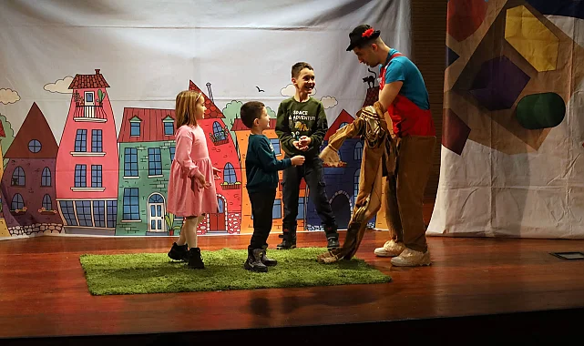 Sakarya'da bin 500 çocuğu tiyatroyla buluştu