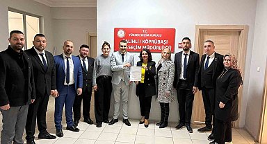 Salihli bakkallarda yeni başkan mazbatasını aldı