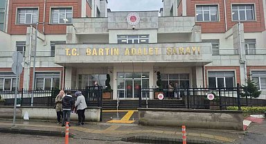 Sanatçı Hande Yener'in sahip çıktığı köpeğin vurulmasına ilişkin davanın ikinci duruşması görüldü