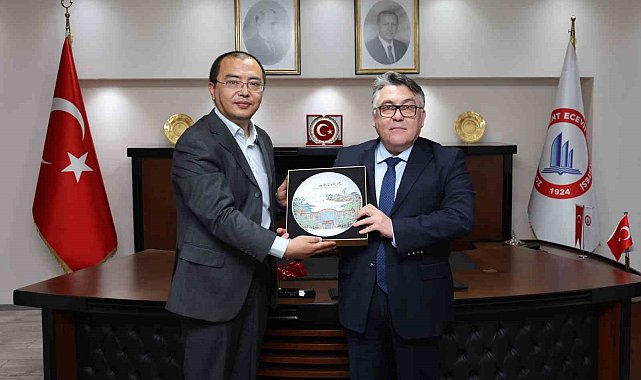 Şangay Dianji Üniversitesi heyetinden Rektör Özölçer'e ziyaret