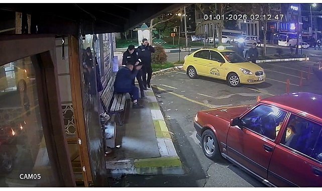 Sarhoş vatandaş kendine zarar verdi, polis uzun süre ikna etmeye çalıştı : O anlar güvenlik kamerasına yansıdı