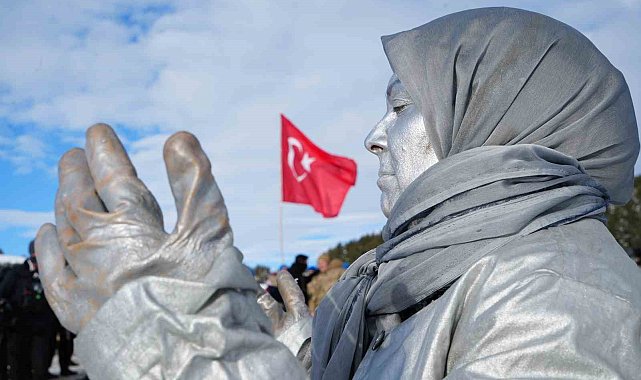 Sarıkamış'ta binler "Bu toprakta izin var" diyerek şehitlerin izinde yürüdü