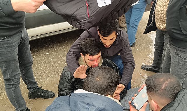 Siirt'te hafif ticari araç ile motosiklet çarpıştı: 1 yaralı