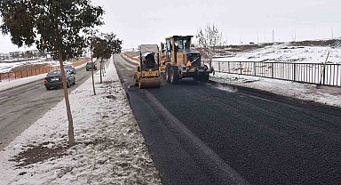 Siirt'te yol ve bakım çalışmaları aralıksız sürüyor