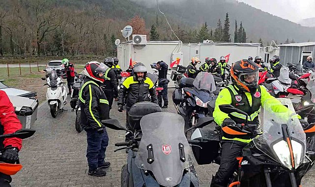 Sındırgı'da depremzedelere motorcu morali