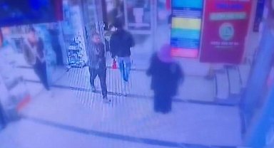 Sirkeci'de işten çıkartılan şahsın silahla işyerine ateş açtığı anların yeni görüntüleri ortaya çıktı