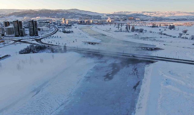 Sivas'ta termometreler eksi 19 dereceyi gösterdi