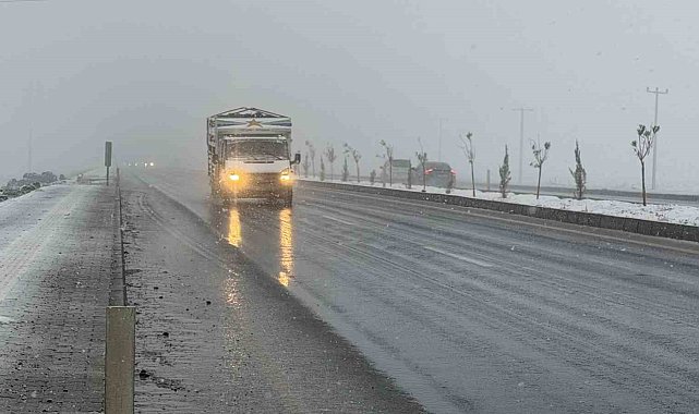 Siverek'te beklenen kar yağışı etkisini göstermeye başladı
