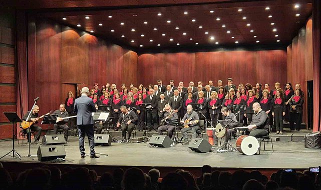 Sivrihisarlılar Derneği korosundan 'Türk Halk Müziği' konseri