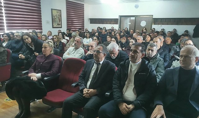Söke'de öğretmenlere güncellenen ders kitapları semineri verildi