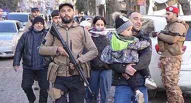 Suriye İç Güvenlik Güçleri, Şeyh Maksud'da SDG'nin canlı kalkan olarak kullandığı sivilleri kurtardı