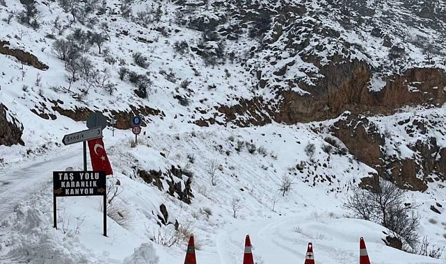 Taşyolu'nda çığ düştü, güzergâh ulaşıma kapatıldı
