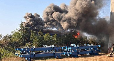 Tayland'da yolcu treninin üzerine vinç devrildi: 22 ölü, 55 yaralı