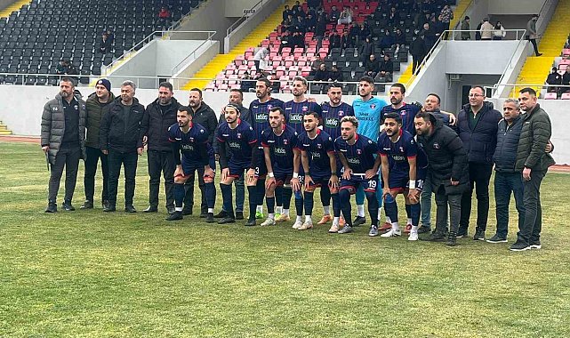 Tepecikspor zirve takibini bırakmıyor