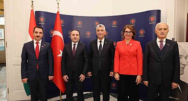 Ticaret Bakanı Bolat, Macaristan'da