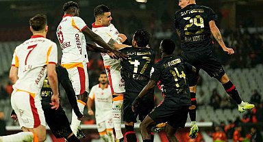 Trendyol Süper Lig: Fatih Karagümrük: 1 - Galatasaray: 3
