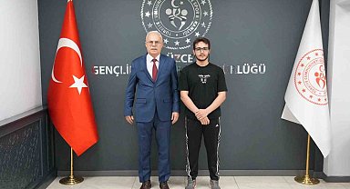 Türkiye Şampiyonu sporcuya tebrik