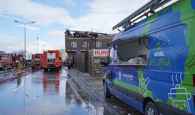 Tuzla Belediyesi'nden yangından etkilenen vatandaşlara destek