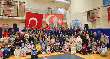 Tuzla'da ara tatil spor şenliği coşkuyla gerçekleşti, kazanan dostluk oldu