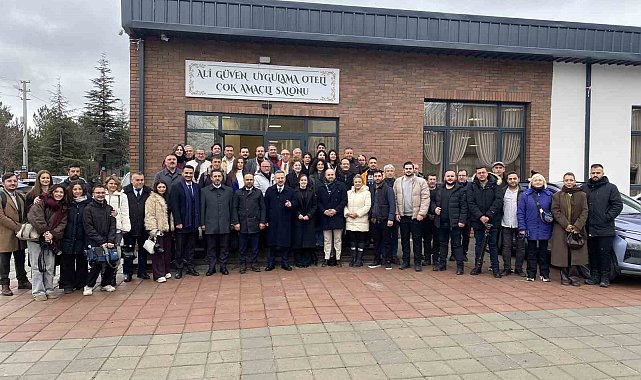 Vali Aksoy, basın mensuplarıyla vedalaştı