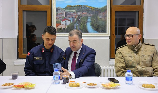 Vali Eldivan'dan emniyet güçlerine moral ziyareti